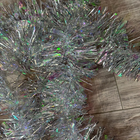 5 Christmas decor bundle present snowman snowflake tinsel sleigh Santa cute π₯° - Picture 9 of 9